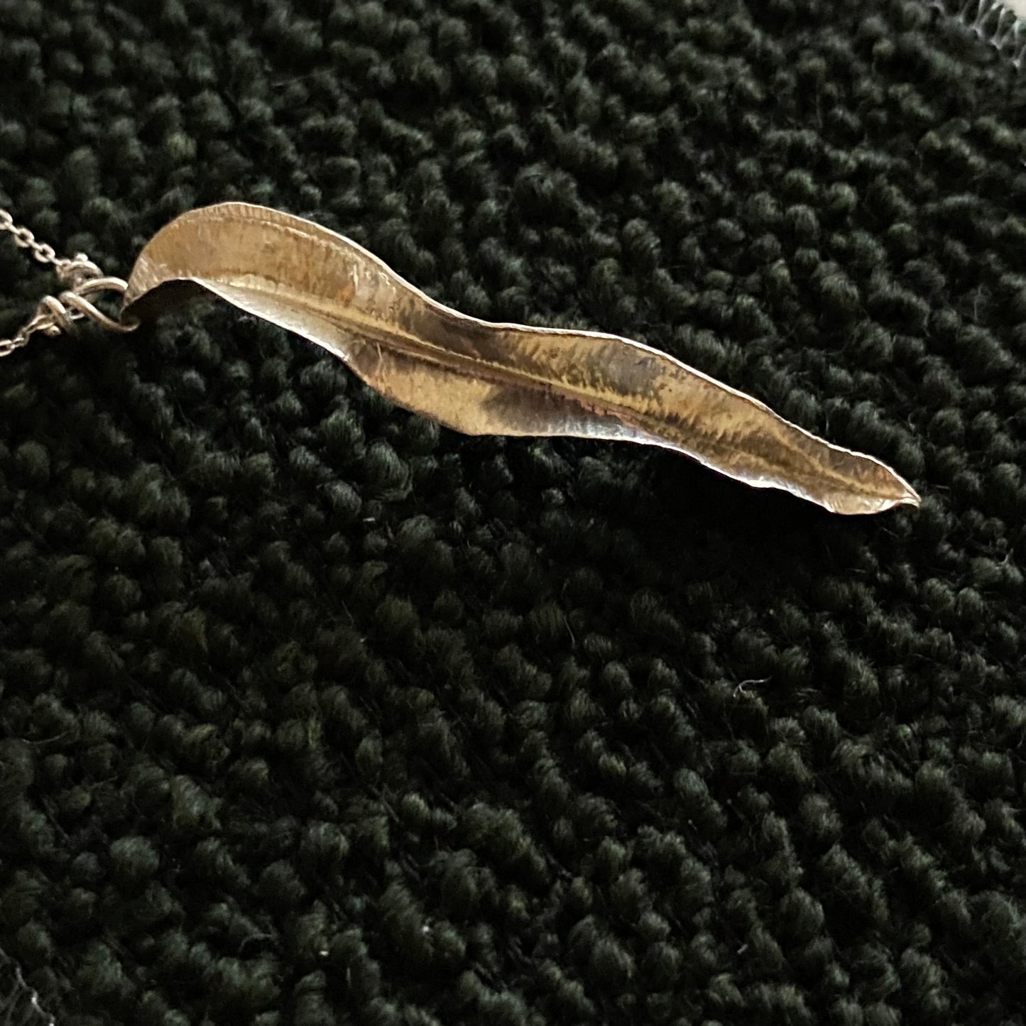 Fuchsia Leaf Long Pendant