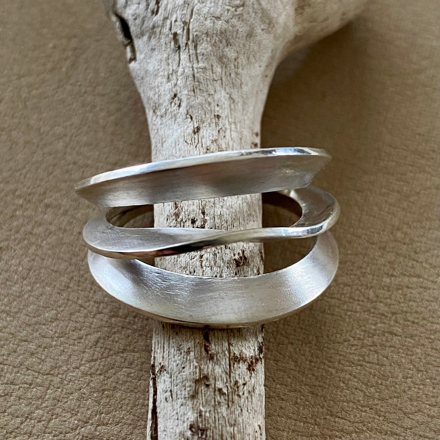 The Tides Ring