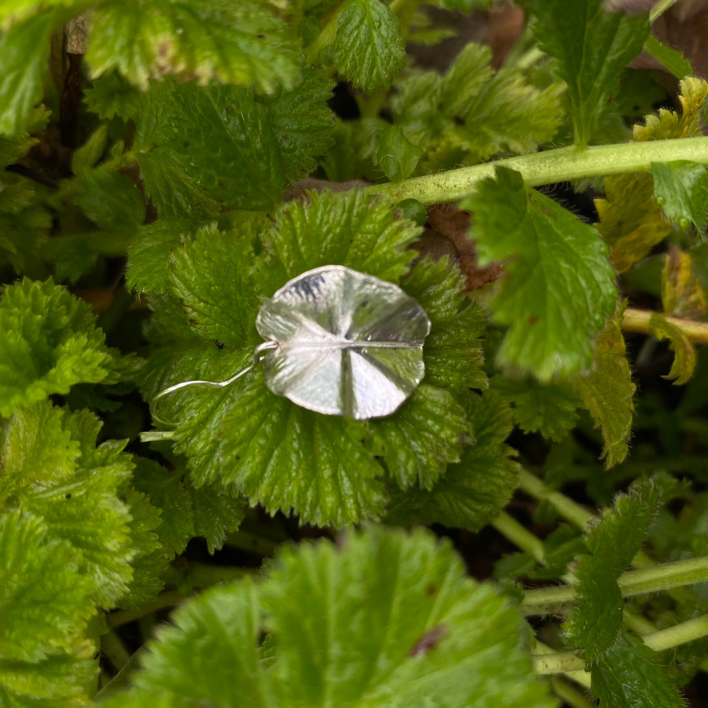 Geum Leaf Earrings