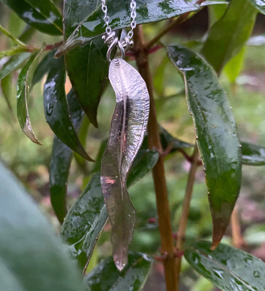 Fuchsia Leaf Long Pendant