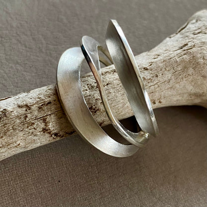 The Tides Ring