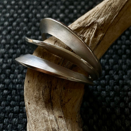 The Tides Ring